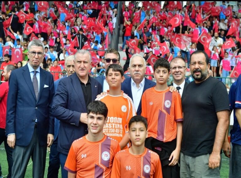 Yaz Spor Okulları Kapanış Şenliği’ne Katıldık